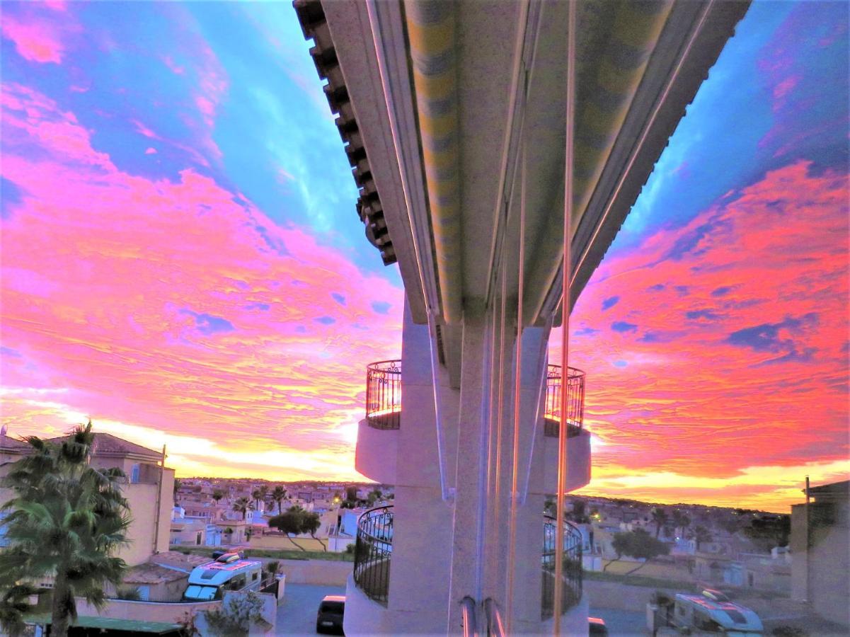 Appartement Penthouse Bellavista With Sea Views à Torrevieja Extérieur photo